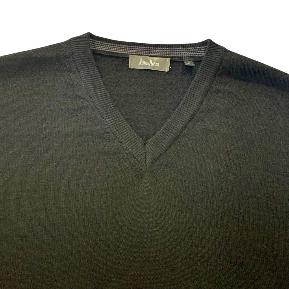 Neiman Marcus Mens XL V-Neck Sweater Black Merino Wool Acrylic Blend Vintage